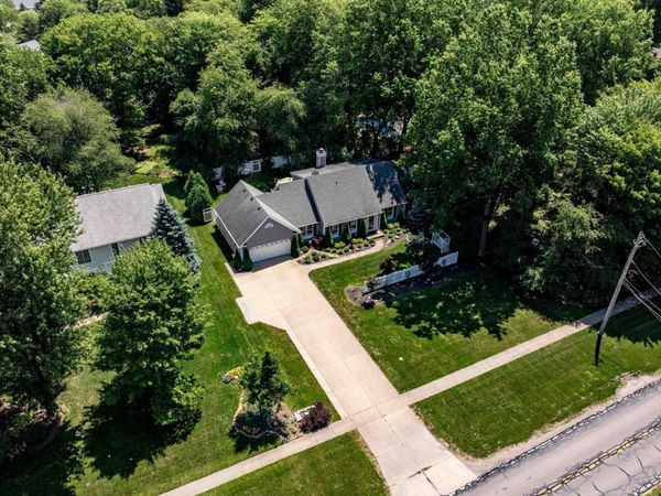 389 Jaycox Road, Avon Lake, OH 44012