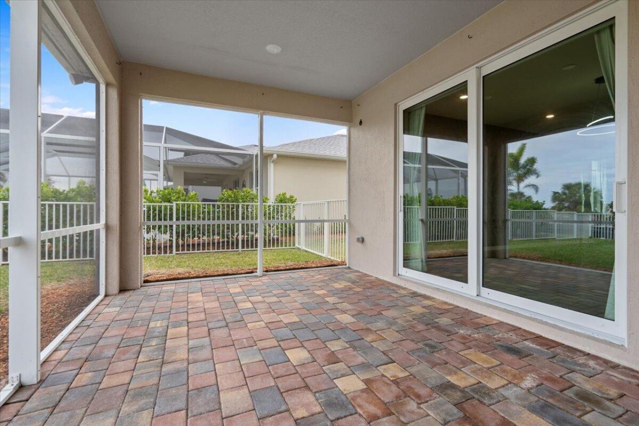 10437 SW Captiva Drive, Port Saint Lucie, FL 34987 Photo
