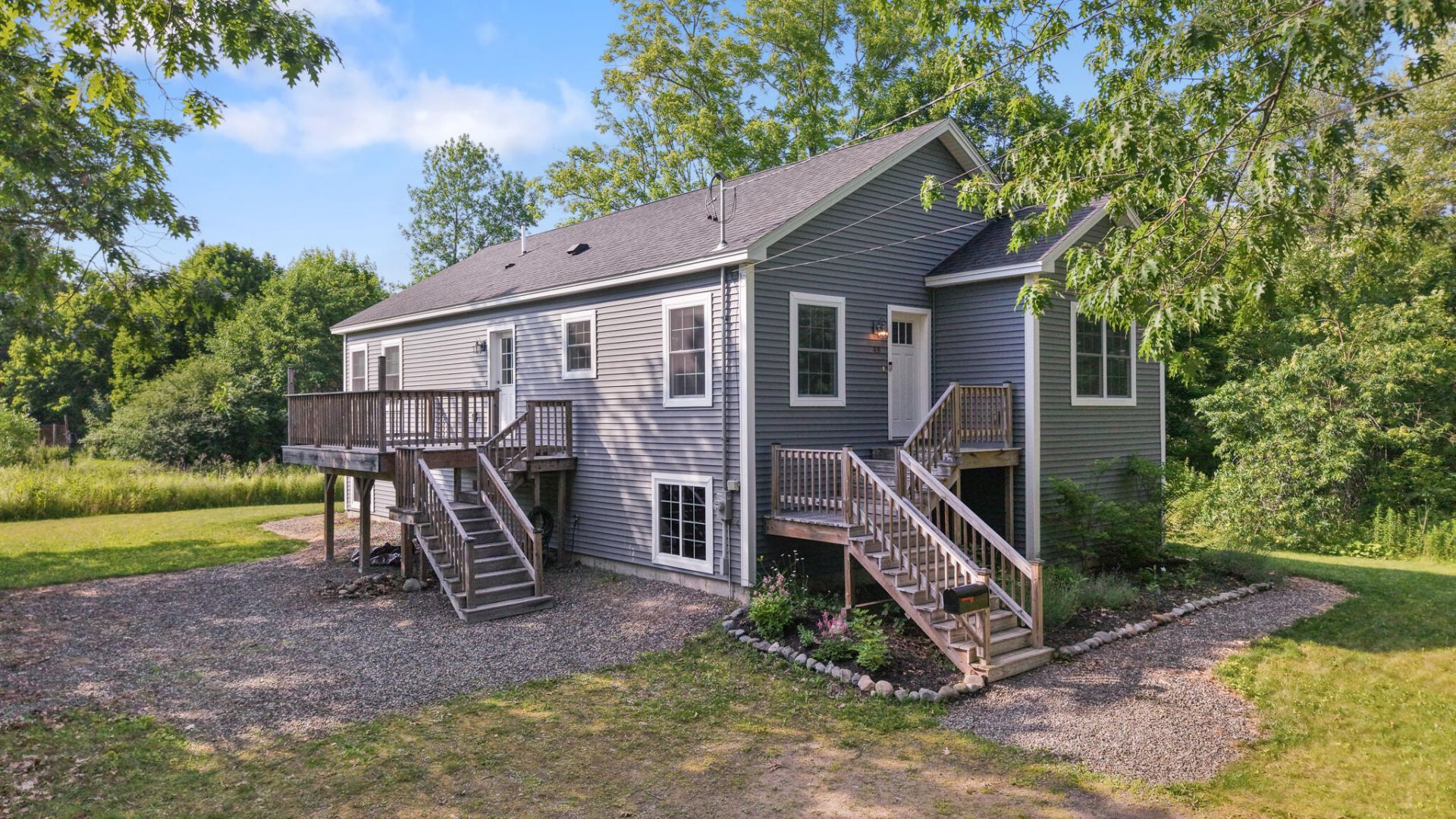 48 Peters Street, Orono, ME 04473 Main Photo