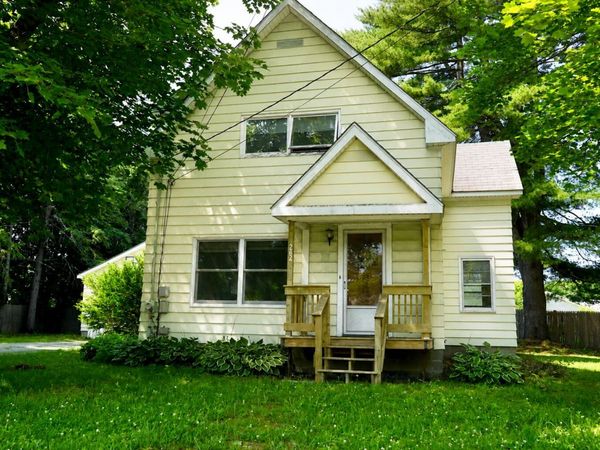 262 Hartland Avenue , Pittsfield, ME 04967