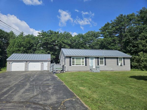1029 E River Road , Skowhegan, ME 04976