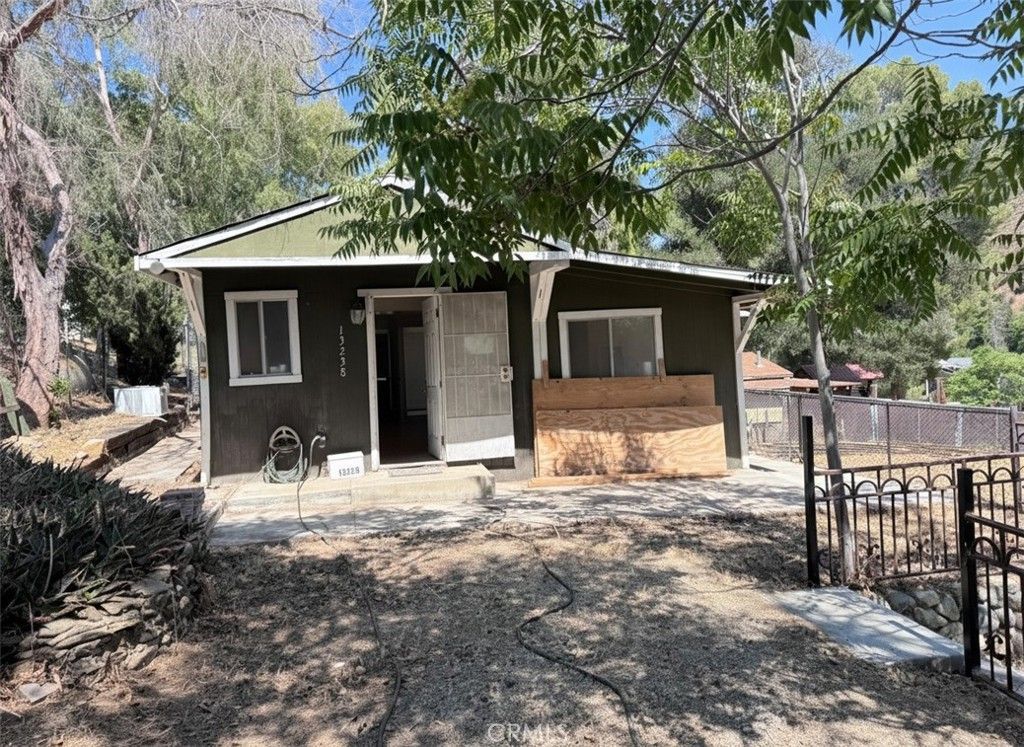 13238 Reservoir Avenue, Sleepy Valley, CA 91390 Main Photo