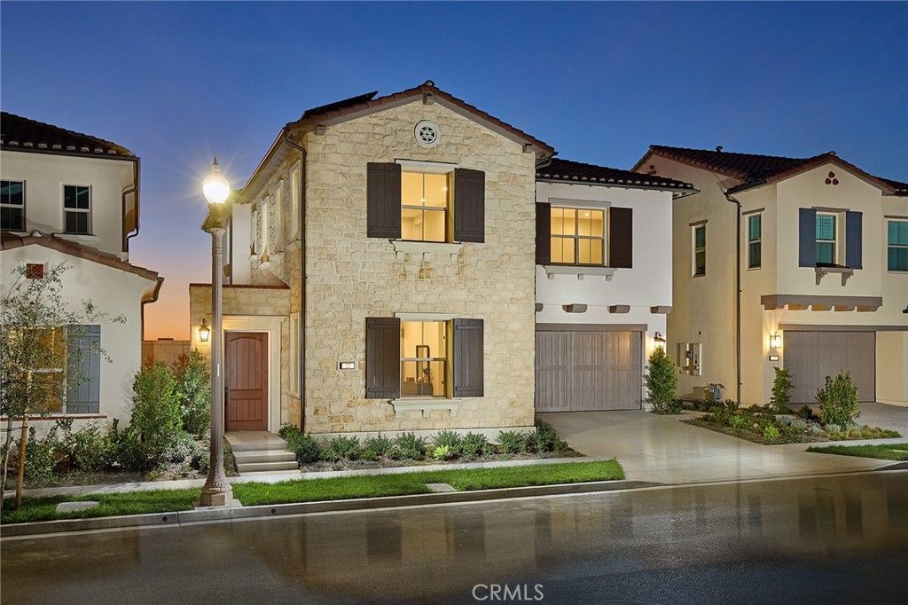 113 Oakstone, Irvine, CA 92618 Main Photo