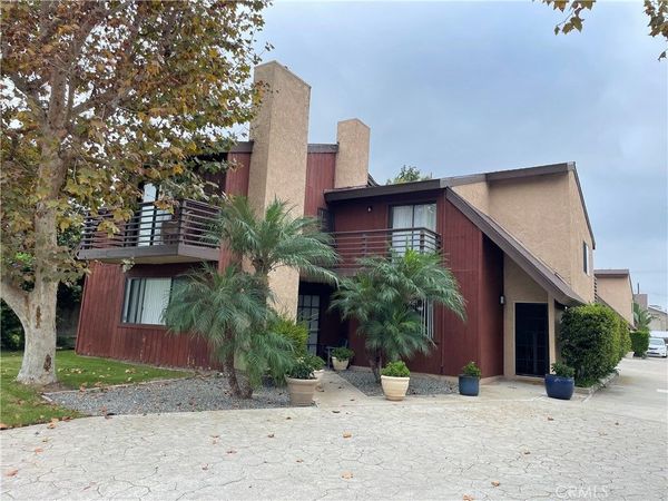 2427 C-1 Orange Avenue, Costa Mesa, CA 92627