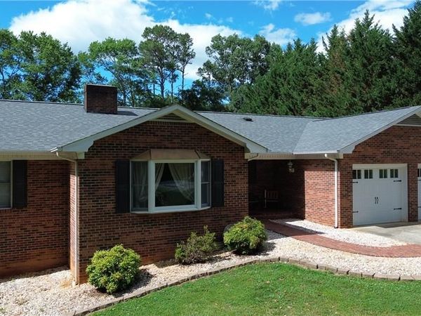 204 Windsor Park Drive, Dobson, NC 27017