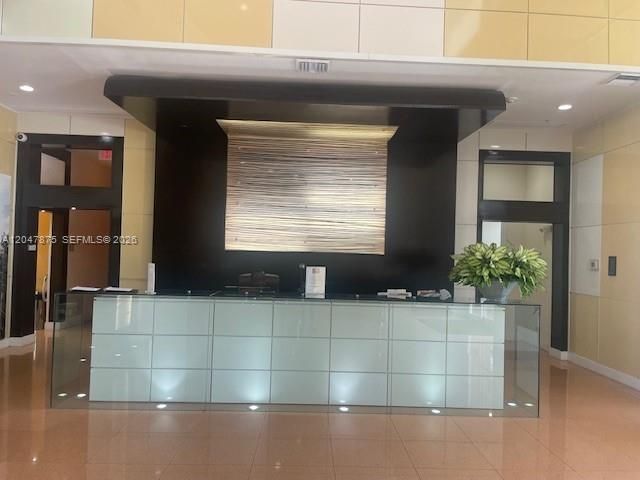 2775 NE 187th St , Unit 524, Aventura, FL 33180 Photo