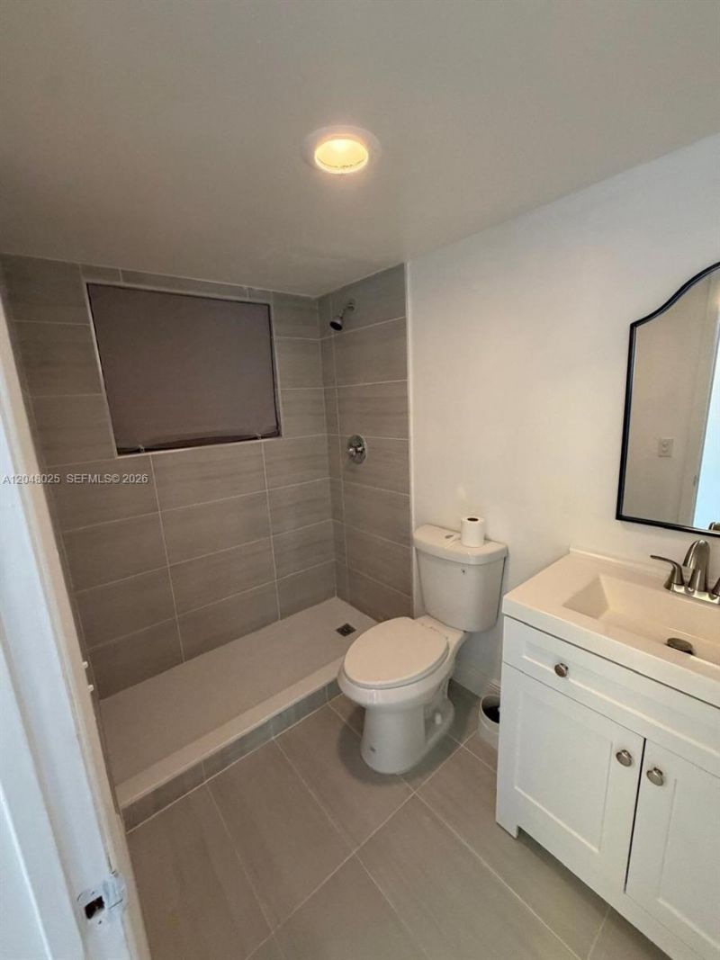 12590 NE 16th Ave , Unit 512, North Miami, FL 33161 Photo