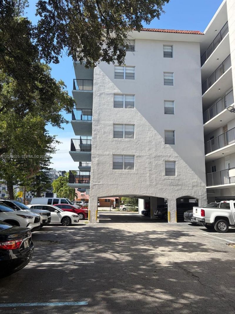 12590 NE 16th Ave , Unit 512, North Miami, FL 33161 Photo