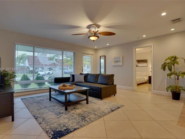 1660 NE 26th Ave , Pompano Beach, FL 33062