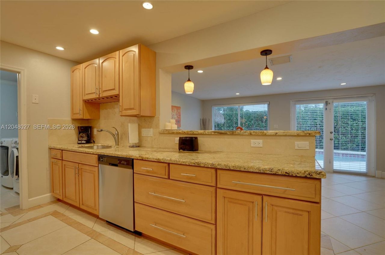1660 NE 26th Ave , Pompano Beach, FL 33062 Photo
