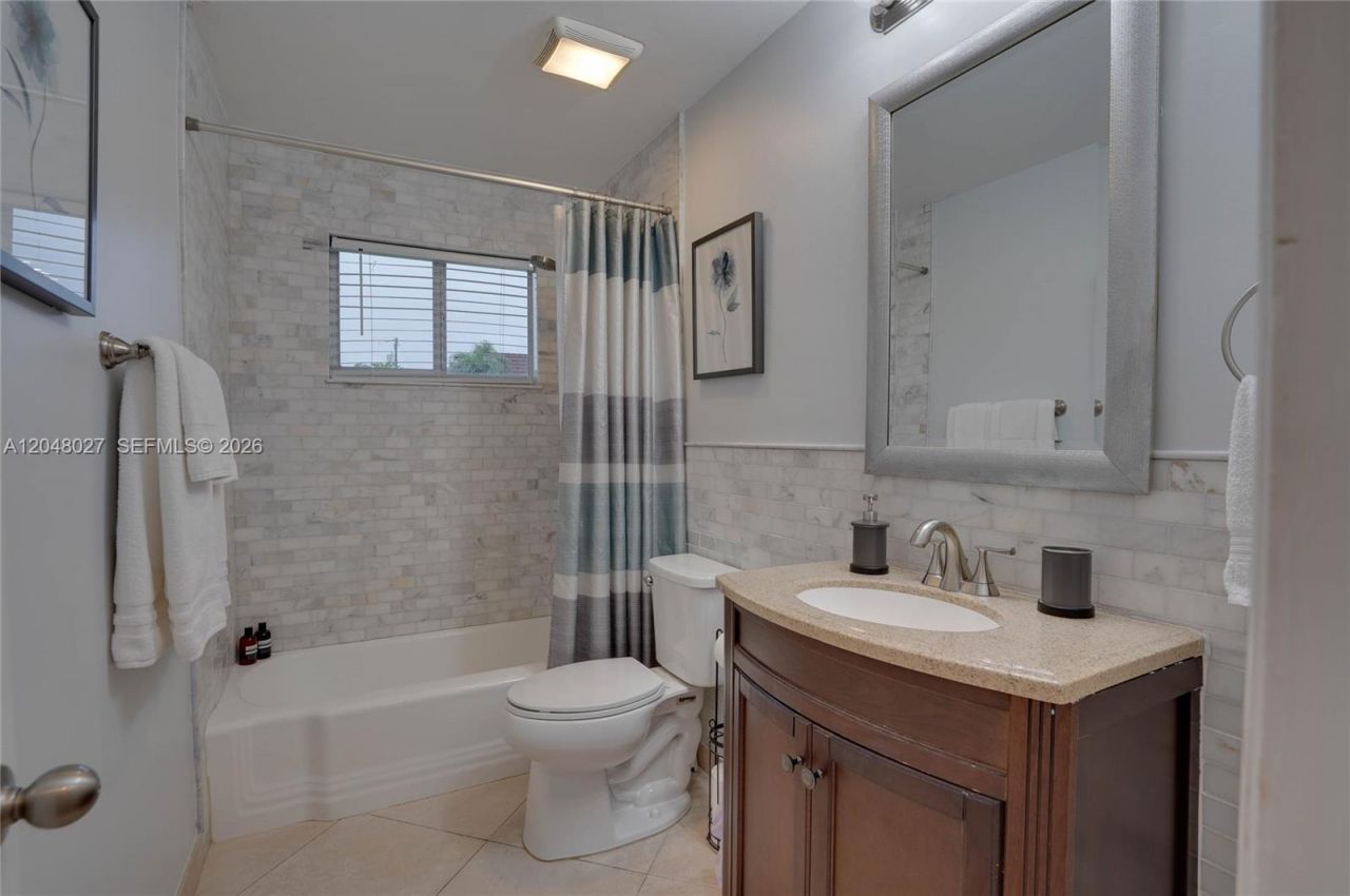 1660 NE 26th Ave , Pompano Beach, FL 33062 Photo