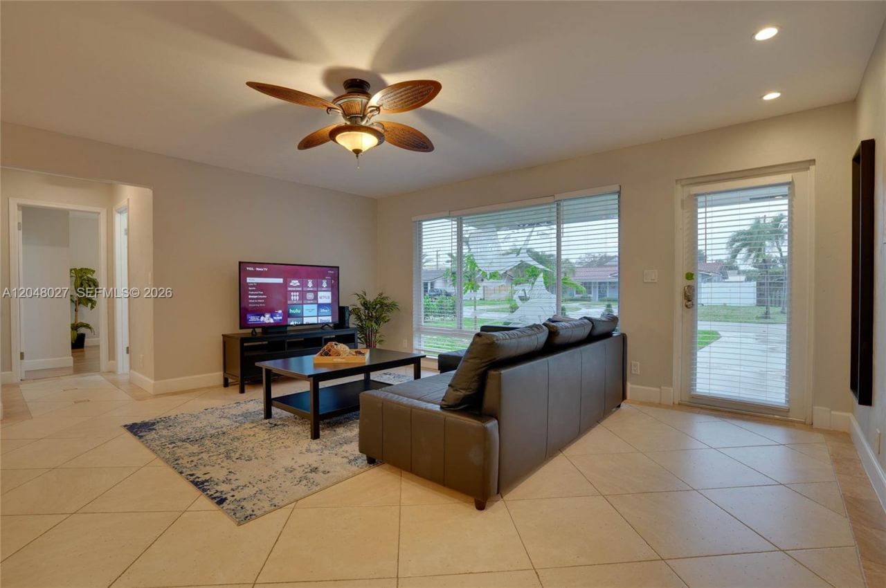 1660 NE 26th Ave , Pompano Beach, FL 33062 Photo