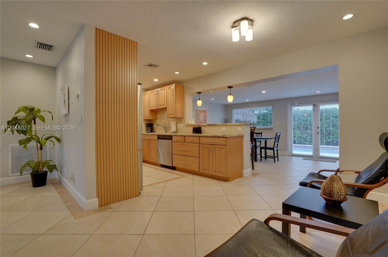 1660 NE 26th Ave , Pompano Beach, FL 33062 Photo