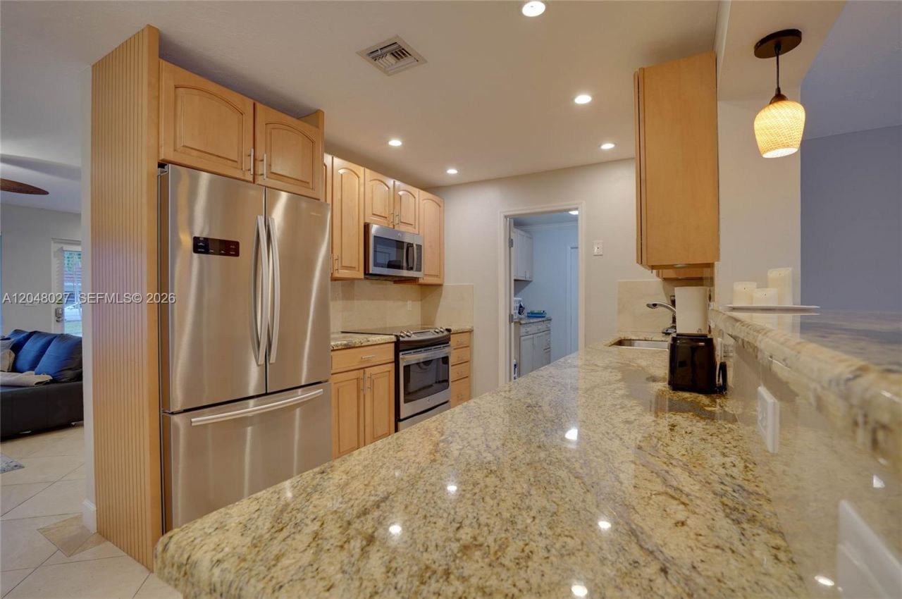 1660 NE 26th Ave , Pompano Beach, FL 33062 Photo