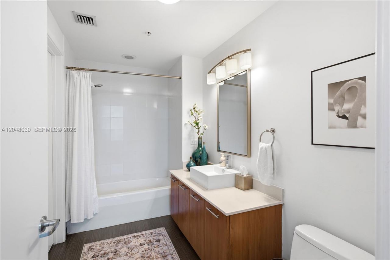 3301 NE 1st Ave, Unit H1704, Miami, FL 33137 Photo