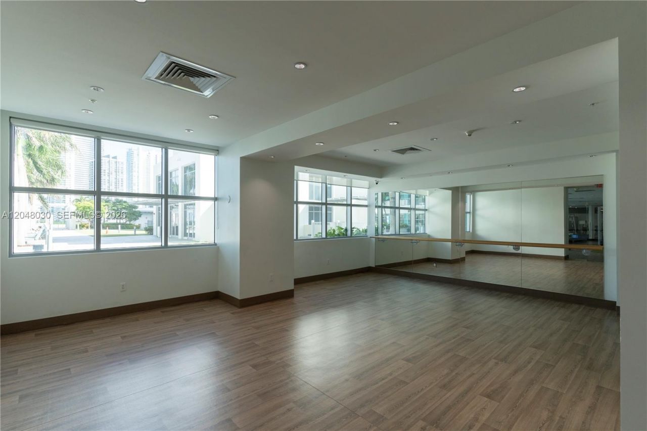 3301 NE 1st Ave, Unit H1704, Miami, FL 33137 Photo