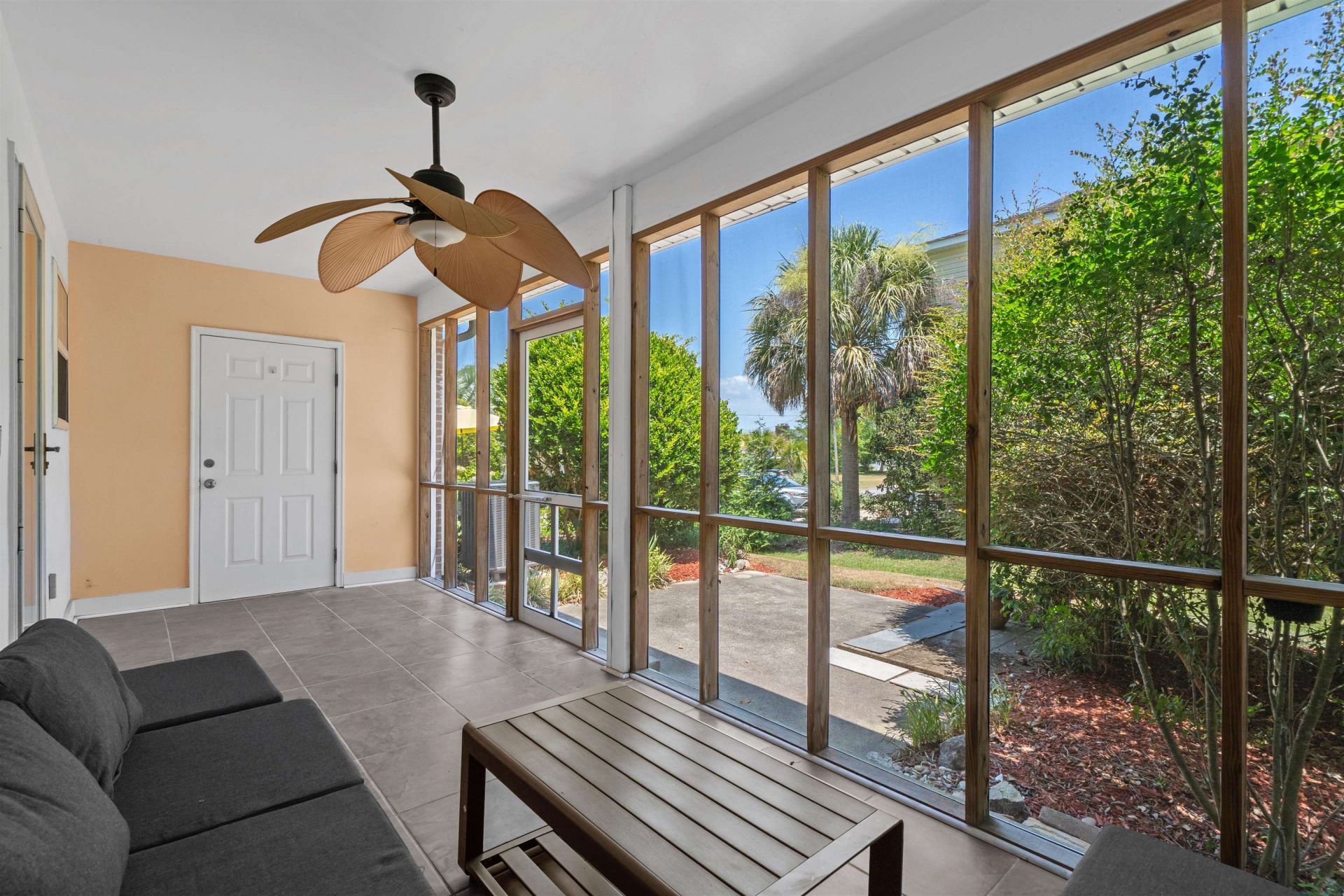 1418 Cane St. Photo 22