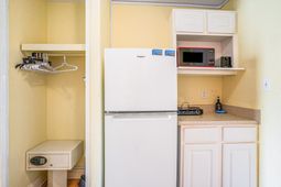 1207 S Ocean Blvd.  photo 4