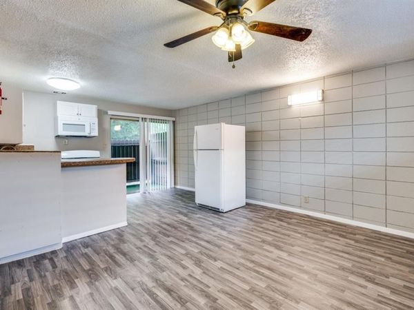 2213 Capri Drive, Unit 215, Fort Worth, TX 76114