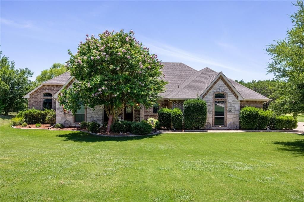 2211 Tanton Sound Court, Granbury, TX 76049 Main Photo