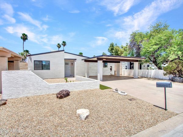 10530 W CALLE DEL SOL, Phoenix, AZ 85037