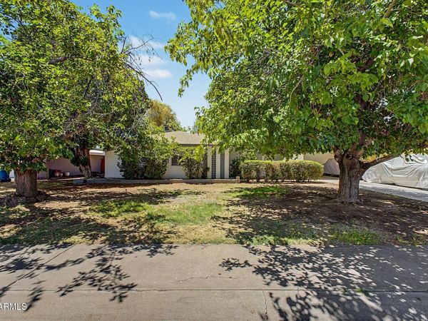 2210 W MEADOW Drive, Phoenix, AZ 85023
