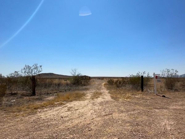 W Hazen Road, Unit -, Arlington, AZ 85322