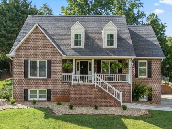 2103 Waterloo Rd, Maryville, TN 37803