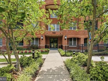 7055 HERITAGE HUNT DRIVE, Unit 111, GAINESVILLE, VA 20155