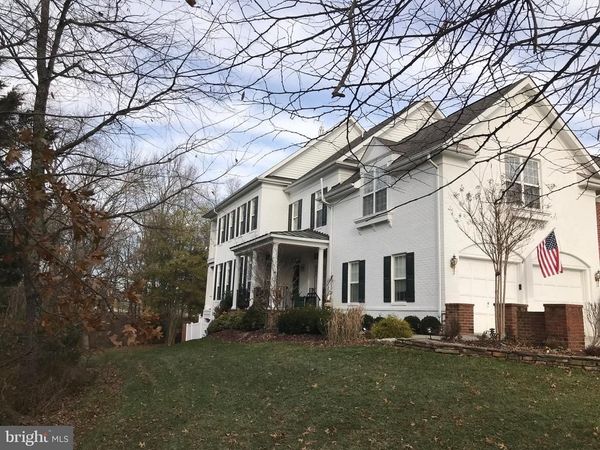 18400 LANIER ISLAND SQUARE, LEESBURG, VA 20176