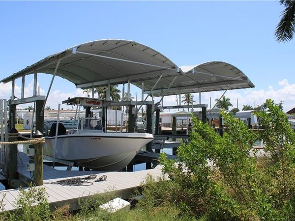 3884 Plumosa DR , FORT MYERS, FL 33956