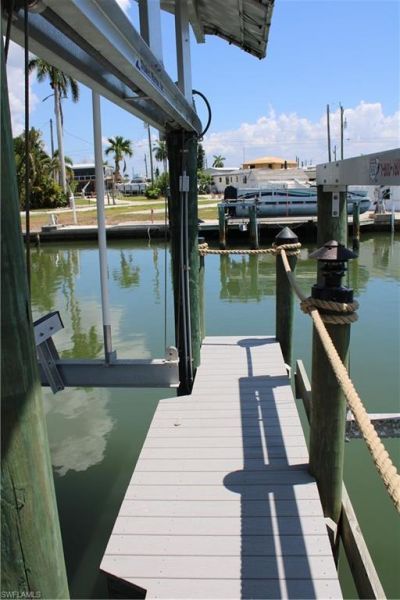 3884 Plumosa Dr , Fort Myers, FL 33956 Photo