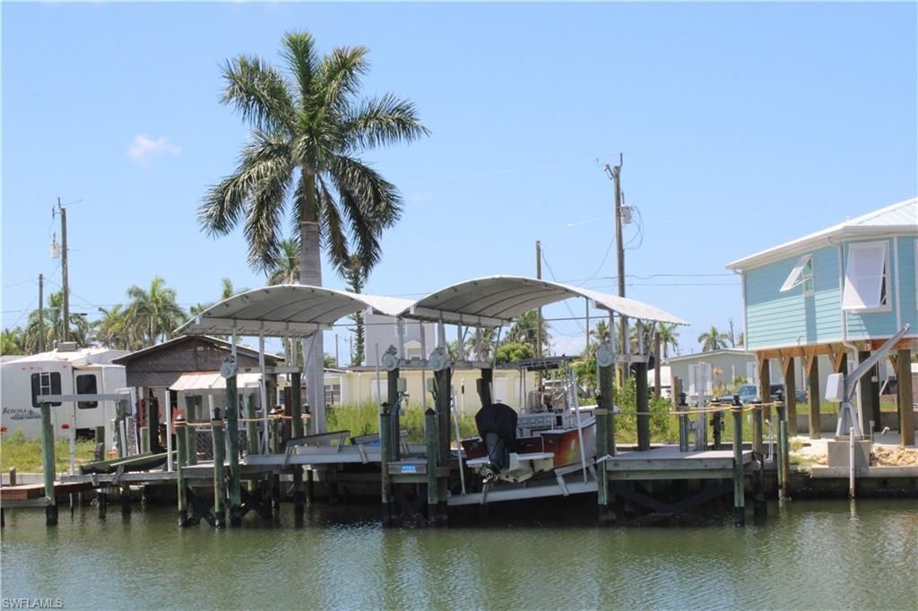 3884 Plumosa Dr , Fort Myers, FL 33956 Photo