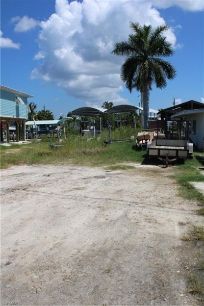 3884 Plumosa Dr , Fort Myers, FL 33956 Photo