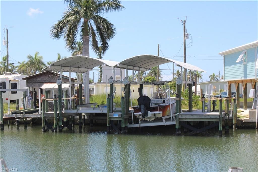 3884 Plumosa Dr , Fort Myers, FL 33956 Photo