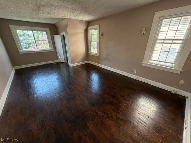10607 S Highland Avenue, Garfield Heights, OH 44125 Photo 10