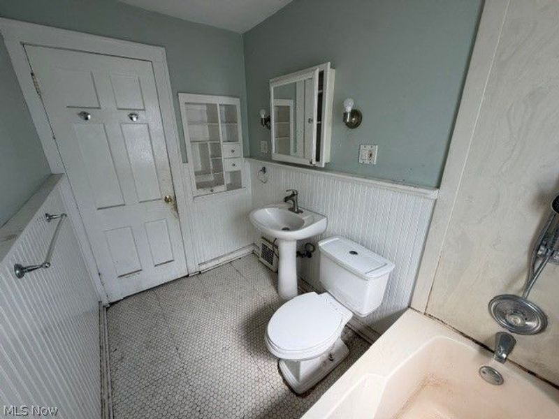 10607 S Highland Avenue, Garfield Heights, OH 44125 Photo 15