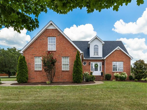 3024 Chapel Hills Dr, Murfreesboro, TN 37129