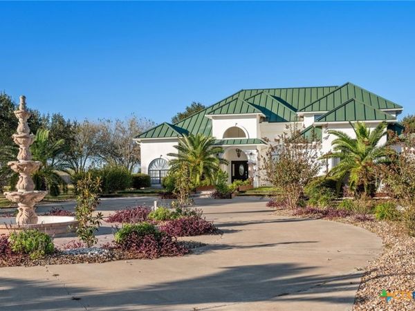 968 Tate Road , Victoria, TX 77904
