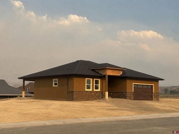 3819 Chestnut Drive, Montrose, CO 81401