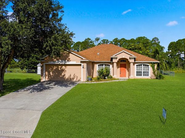 1026 Alpine Avenue NW , Palm Bay, FL 32907