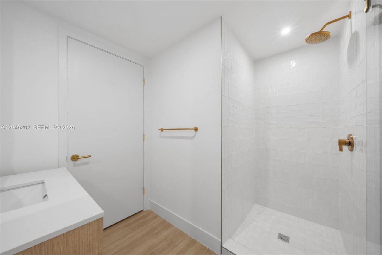 90 NE 32nd, Unit 404, Miami, FL 33127 Photo