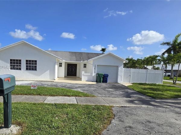 13470 SW 24th St , Miami, FL 33175