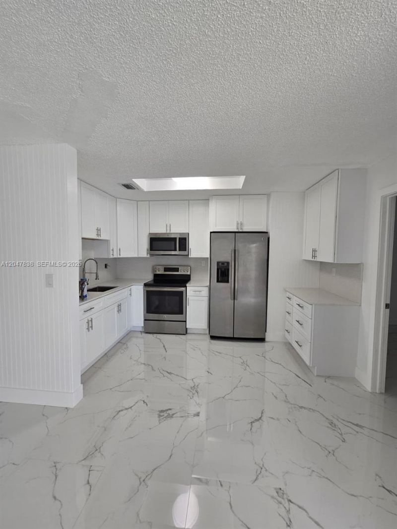 13470 SW 24th St , Miami, FL 33175 Photo