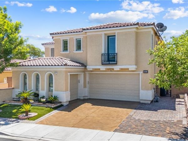 9351 Enchanted Grove Avenue, Las Vegas, NV 89149