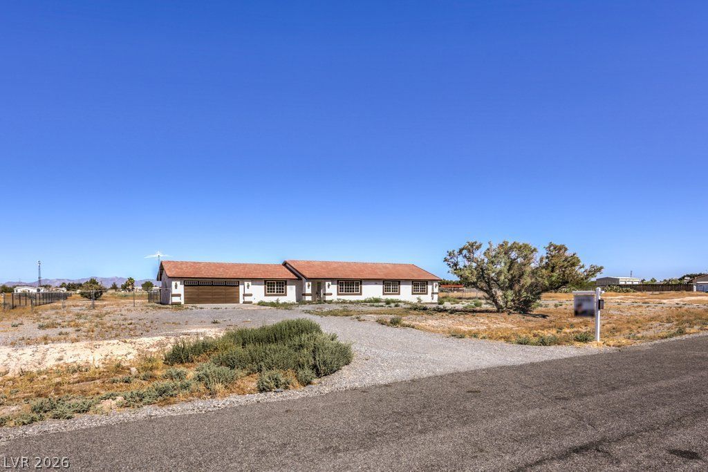 3950 S Rainbow Avenue, Pahrump, NV 89048 Main Photo