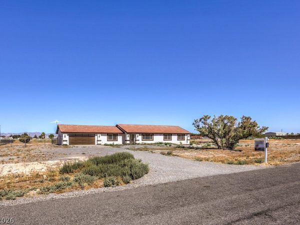 3950 S Rainbow Avenue, Pahrump, NV 89048