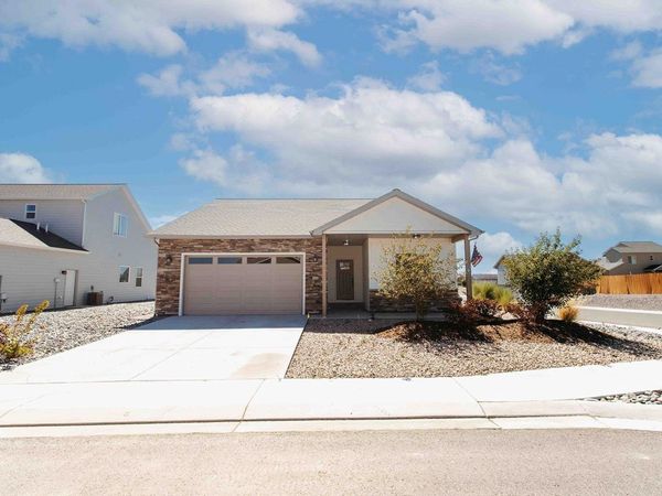 1357 Weminuche Avenue , Montrose, CO 81401