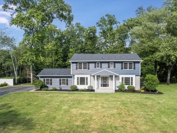 42 Berkshire St, Hanover, NJ 07981