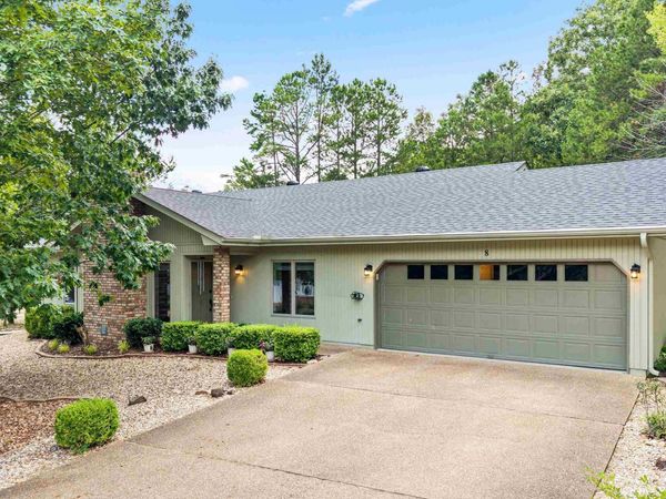 8 Playa Place, Hot Springs Village, AR 71909